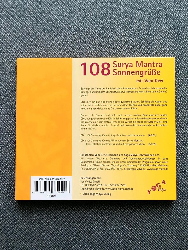 Yoga Vidya: 108 Surya Mantra Sonnengrüße mit Vani Devi 2 CDs in Winnenden