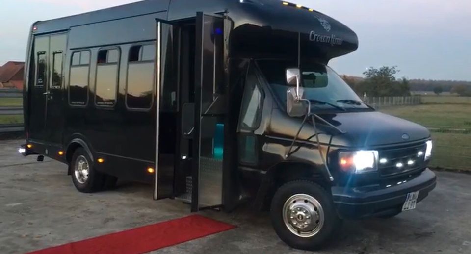 Stretchlimo Service mieten Partybus NRW Düsseldorf Essen Köln in Essen