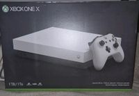 Xbox one x weiß 2 Controller externe Festplatte etc. Niedersachsen - Calberlah Vorschau