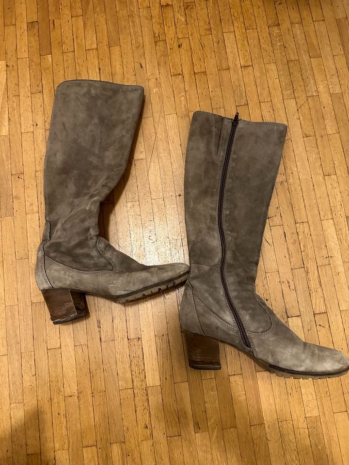 Stiefel Damen in grau, Wildleder von Manas Design/italy, Größe 38 in Regensburg