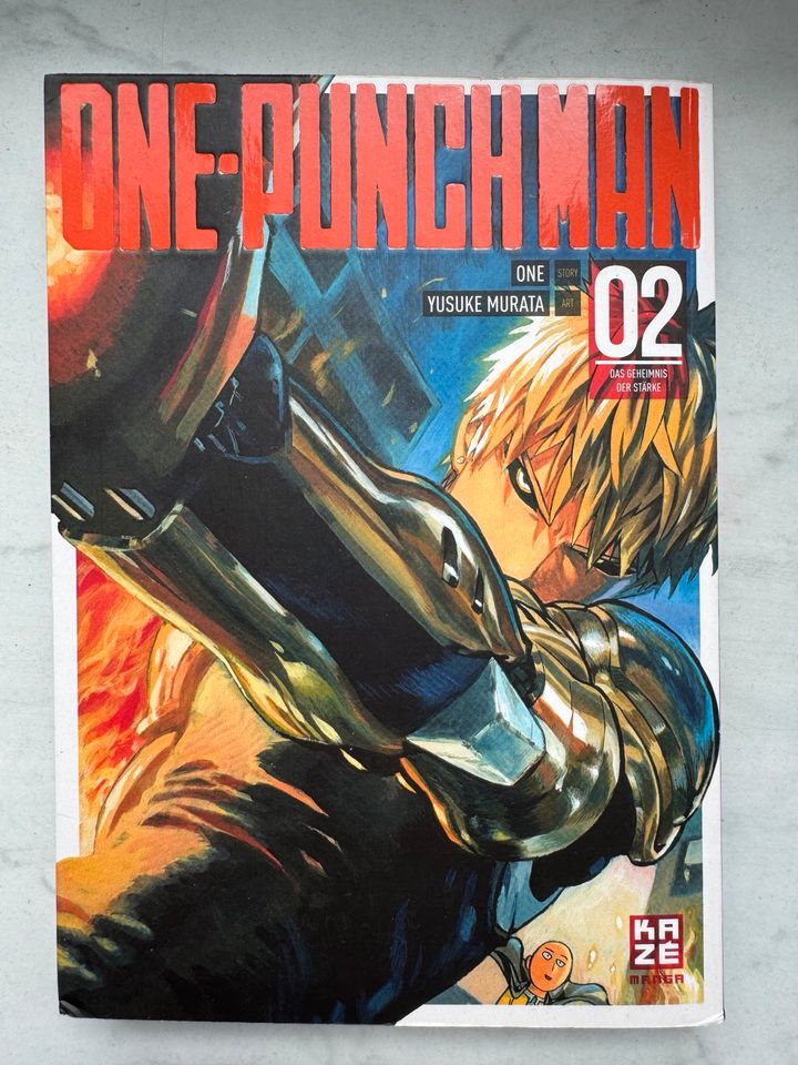 One punch Man Band 1-2 und Black Clover Band 1 | Manga, Anime in Altenburg