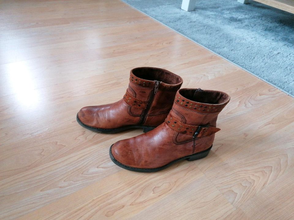 STIEFEL / Schuhe  kurz in Jagel