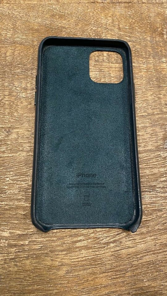 Apple iPhone 11 Pro Leder Case Waldgrün in Sachsenhagen