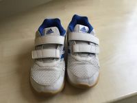 Turnschuhe Adidas, Hallenschuhe, Gr. 31 Hessen - Obertshausen Vorschau