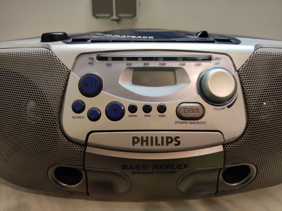 Philips Soundmachine AZ1 226 Cd/MP3/Kassette/Radio in Neuried Kr München