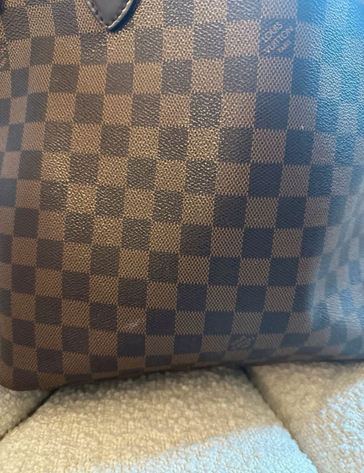 Louis Vuitton Neverfull MM in Düsseldorf