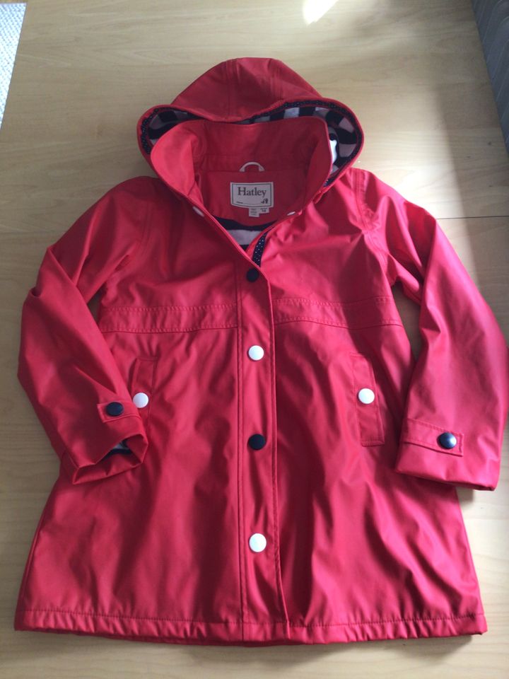 Hatley ⭐️ Regenjacke tomatenrot Gr. 146 152 ⭐️ Super Zustand in Frankfurt am Main