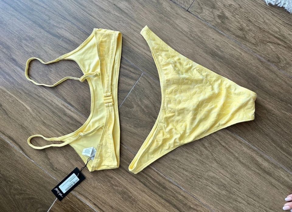 2x Bikini Sets von NastyGal aus Uk Neu mit Etikett Sommer in Stuttgart