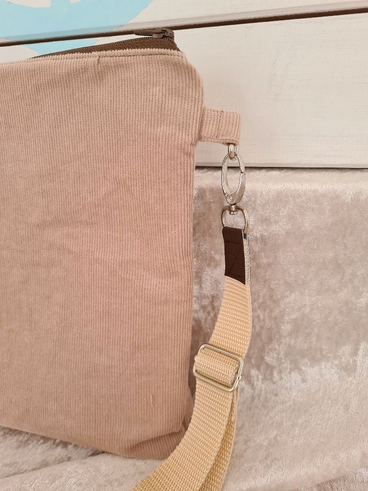 Umhängetasche „Steffi“ Cord beige oder schwarz / Gurtbandtasche in Hamburg