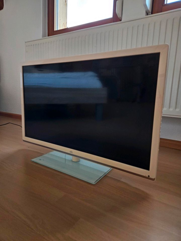 Fernseher OK LED TV / Bildschirm / 32" Zoll in Ettenheim