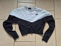 Toller kurzer Nike Pullover in der Gr. XS Hessen - Eltville Vorschau