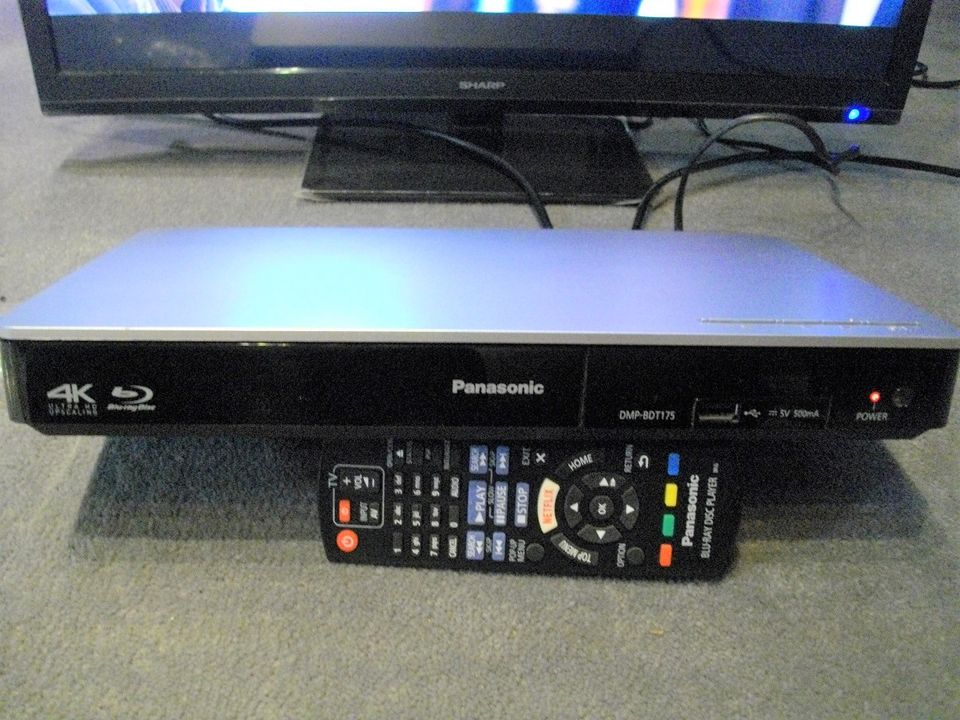 Panasonic DMP-BDT 175 Bluray Player, 4K Upscaling, silber in Tangstedt 