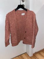 Kuschelige Strickjacke in rosa von Zara Gr 140 Hessen - Rüsselsheim Vorschau