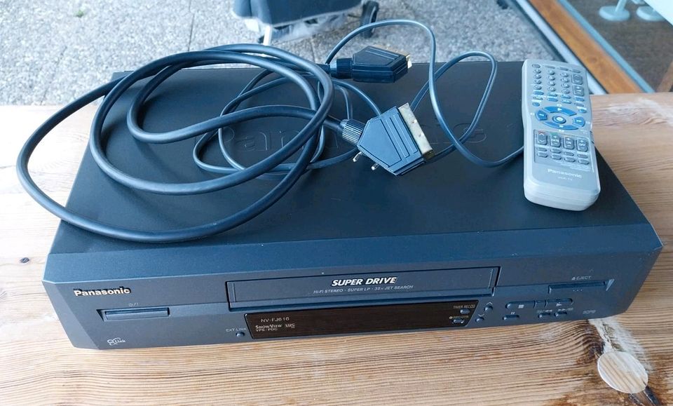 Panasonic VHS-Videorekorder "NV-FJ616" in Bad Soden-Salmünster