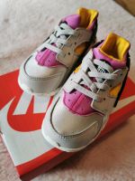 NEU! Nike Huarache Mädchen Schuhe 25 Bayern - Offingen Vorschau