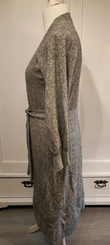 Gr.L Esprit Strickjacke Strickkleid Kleid grau in Wachtendonk