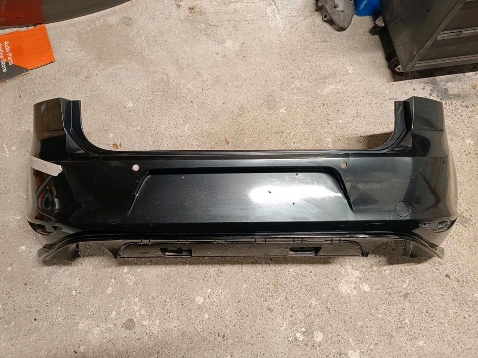 VW Golf 7 5G GTI Stoßstange Diffuser hinten 5G6807421 in Recklinghausen