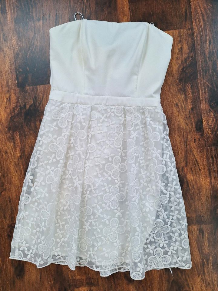 Sommerkleid, schulterfrei, Gr.36 für 8€ in Celle