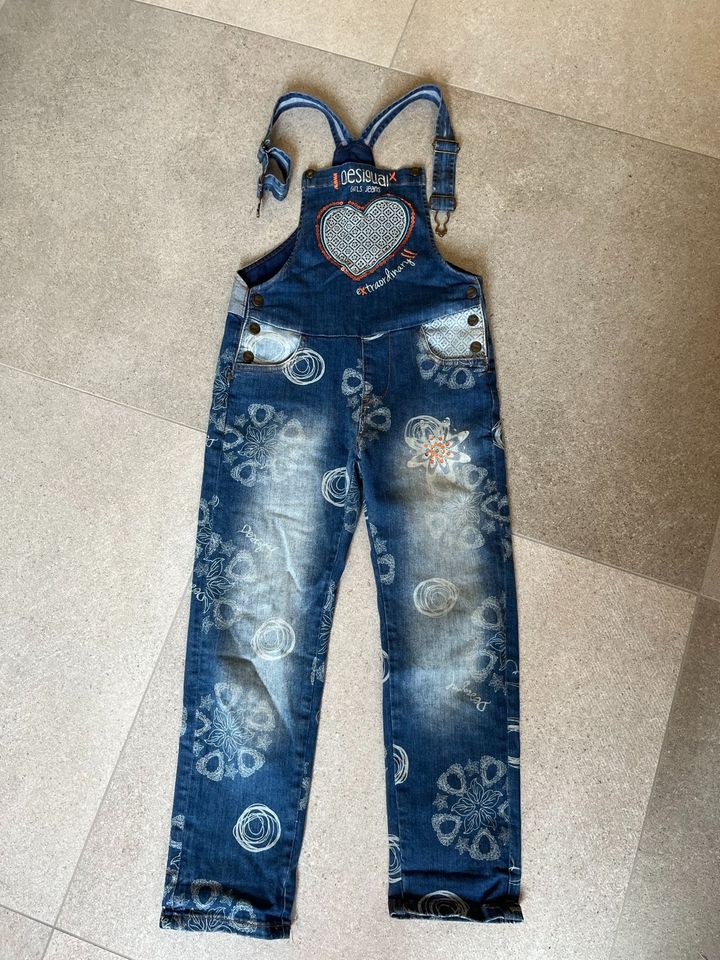 Desigual Latzhose Jeans Gr. 7/8 Jahre 122/ 128 in Sachsen - Penig | eBay  Kleinanzeigen ist jetzt Kleinanzeigen