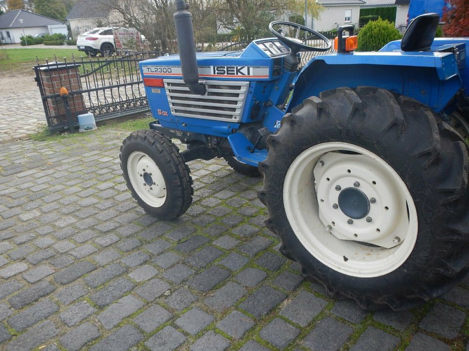 Iseki TL 2300 / TL 3200 Kleintraktor Bulldog Schlepper Traktor in Zielitz
