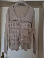 Strickjacke Cardigan M beige romantisch  kleine Volants Hessen - Bad Arolsen Vorschau