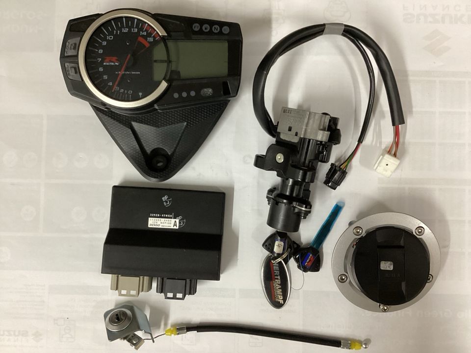 Suzuki GSX-R1000 ZL3 / 2013 Konvolut ECU/Zündschloß/Tankdeckel in Nordhorn