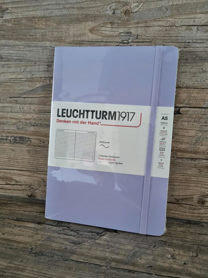 Leuchtturm 1917 Notitzbuch liniert, flieder in Berkheim