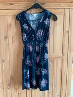 Stillkleid Sommer H&M Blumen, dunkelblau Rheinland-Pfalz - Guldental Vorschau