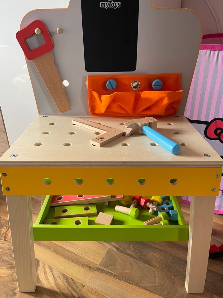 MyToys Holz Werkbank in Magdeburg