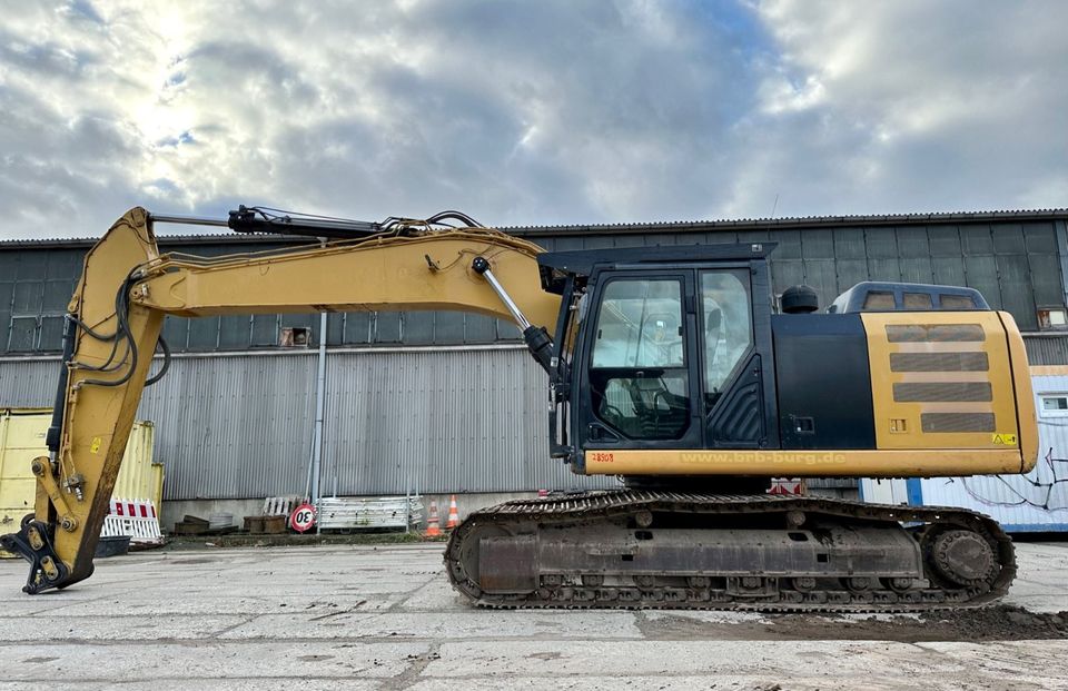 Caterpillar / CAT 324 E LN Kettenbagger in Burg