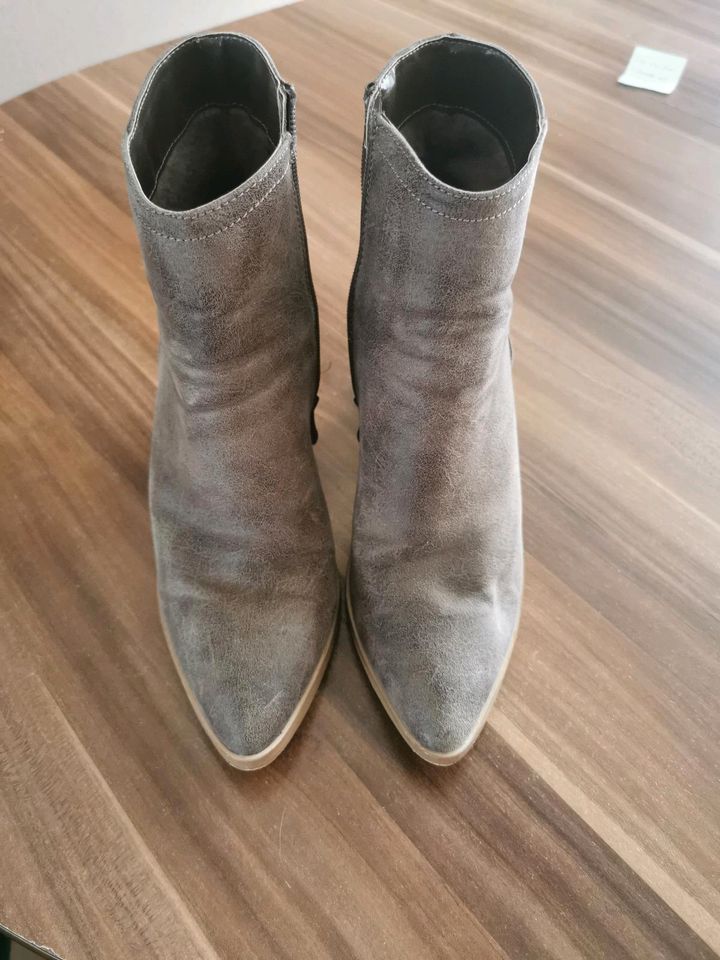 Stiefeletten von buffalo in Frankfurt am Main