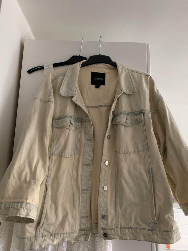 Oversized Jeansjacke Monkl Creme Gr. L in Hamburg