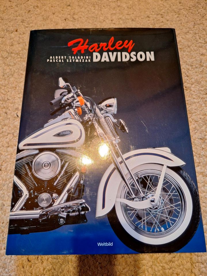 Harley Davidson Buch in Glashütten