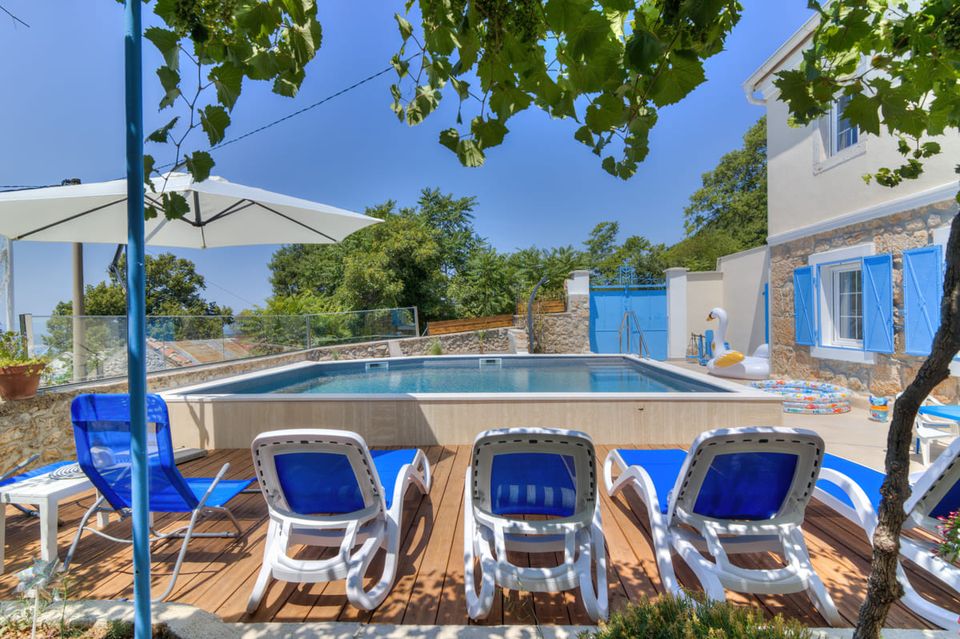 Ferienhaus-Villa Kroatien/ Kvarner 10 P. POOL ab 1149,- €/Woche in Stuttgart