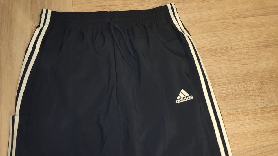 adidas Jogginghose L neu in Saarbrücken