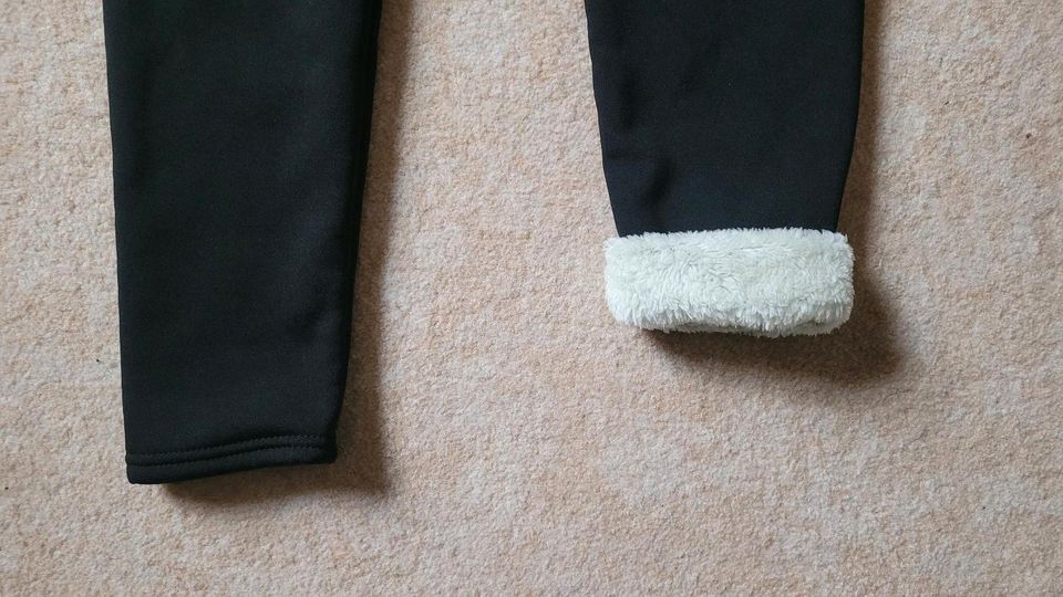 Fleece gefütterte Leggins *NEU* Größe M in Bad Schmiedeberg