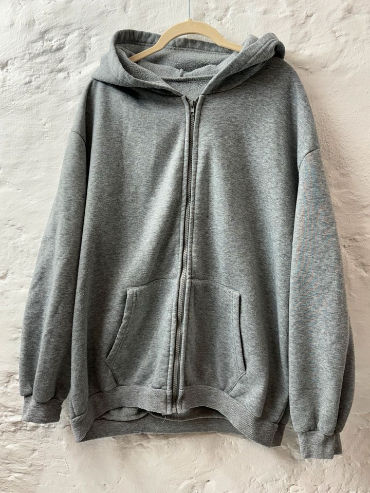 SHEIN Kapuzenjacke Jacke grau Gr. S in Lehre