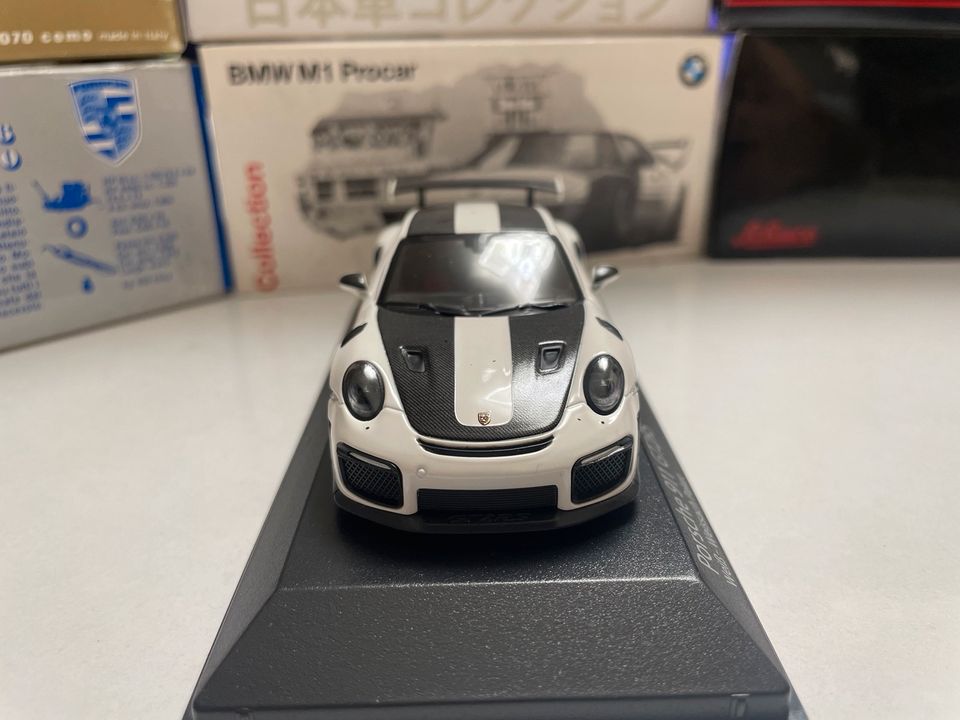 Minichamps 2018 (991.2) Porsche 911 GT2-RS Modellauto 1:43 in Hamburg