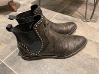 Stiefel Zara 39 top Zustand Sachsen - Großpösna Vorschau