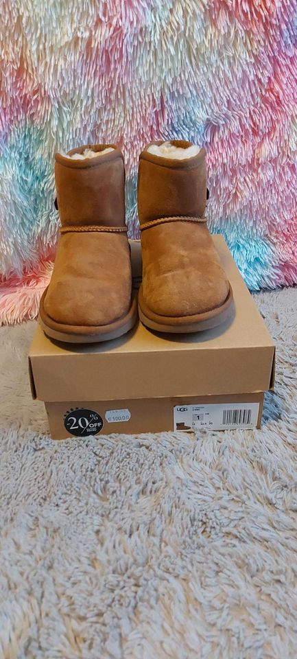 UGG BOOTS GR.32.5 in Jüchen