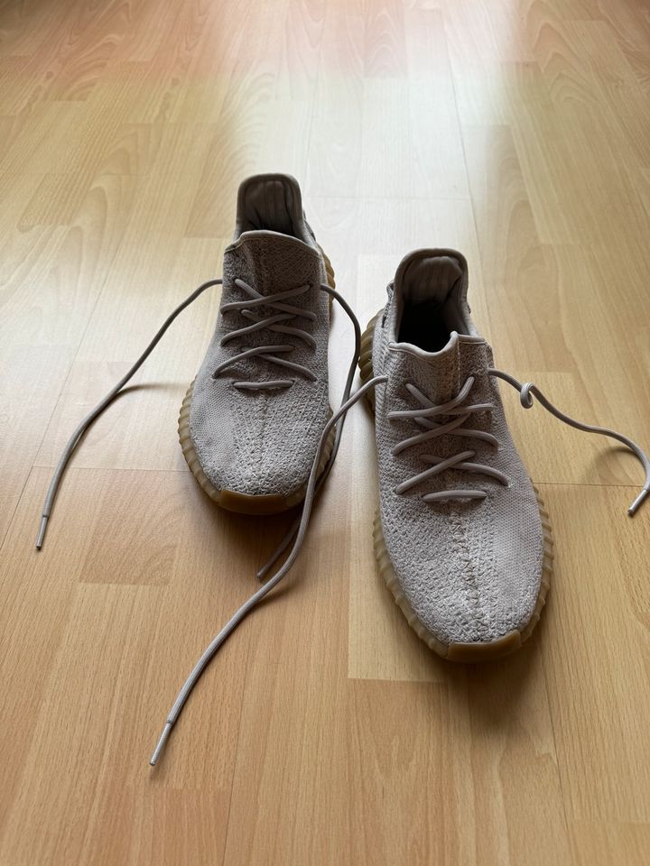 Adidas Yeezy Boost 350 V2 Sesame Größe 46 in Wiesbaden