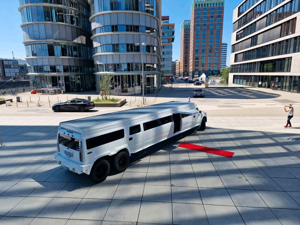 Hummer H2 Deluxe Stretchlimousine Mieten in NRW in Erkelenz