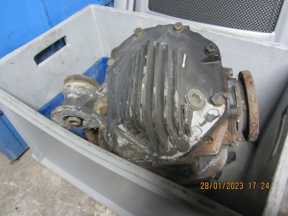 Mercedes 560SEC  Differential Hinterachsgetriebe 2.65 116tkm in Duisburg