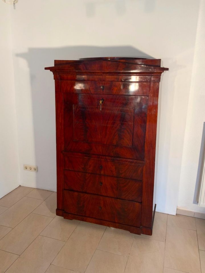 Antiker Konischer Biedermeier Sekretär in Mahagoni um 1820 in Stahnsdorf