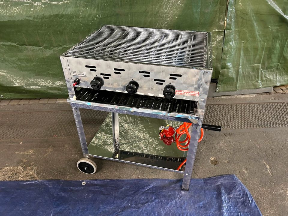 Gasgrill mit Untergestell und Pfanne Mieten Leihen in Lünen