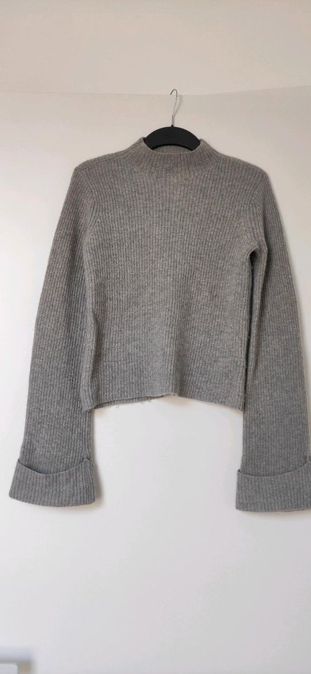 H&M Premium Kaschmir Cashmere Pullover Strick XS/S Oversized weit in Ratingen