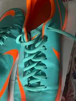 NIKE Hallen Sportschuhe Gr 40,,5 EUR Bayern - Neufahrn in Niederbayern Vorschau