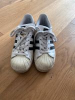 Adidas Superstar Größe 38 (UK 5 1/2) Nordrhein-Westfalen - Neuss Vorschau