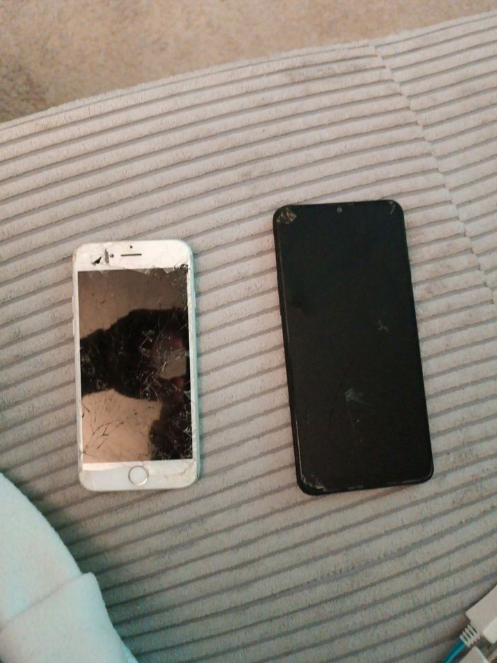 I Phone & Samsung kaputte handys in Schwerte