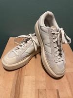 New Balance CT 302 Gr. 40,5 Sneaker wie neu Nordrhein-Westfalen - Mettmann Vorschau